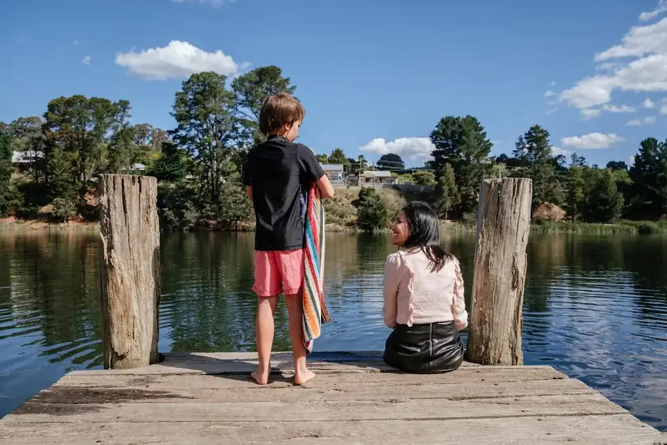 Children on a jetty